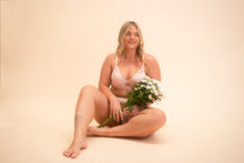 Load image into Gallery viewer, The Nancy Bra &amp; Matching Set
