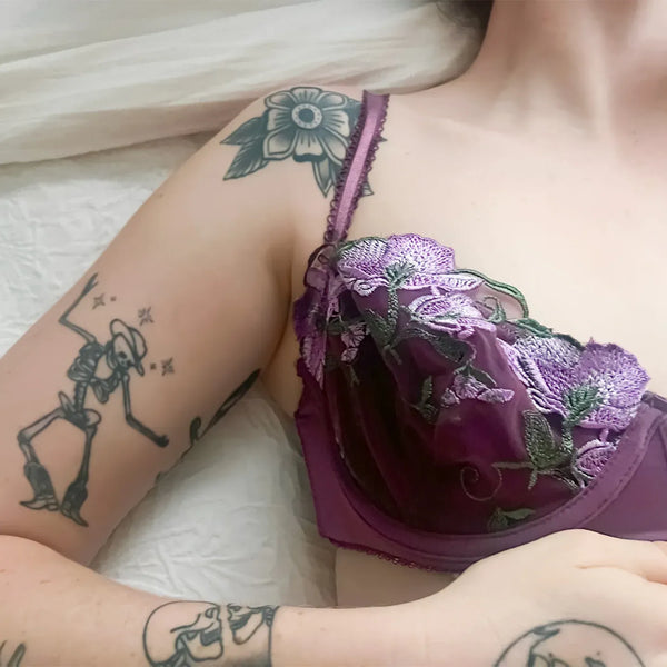 Customer wearing Hello Peachiee purple embroidered bra