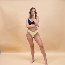 Load image into Gallery viewer, The Xanthe - Seamless Lace Thong
